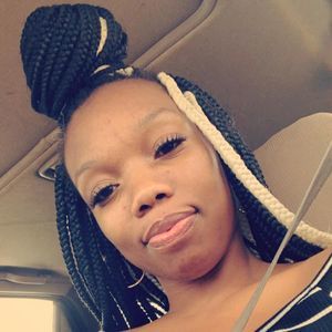 Meet your Posher, Lacole